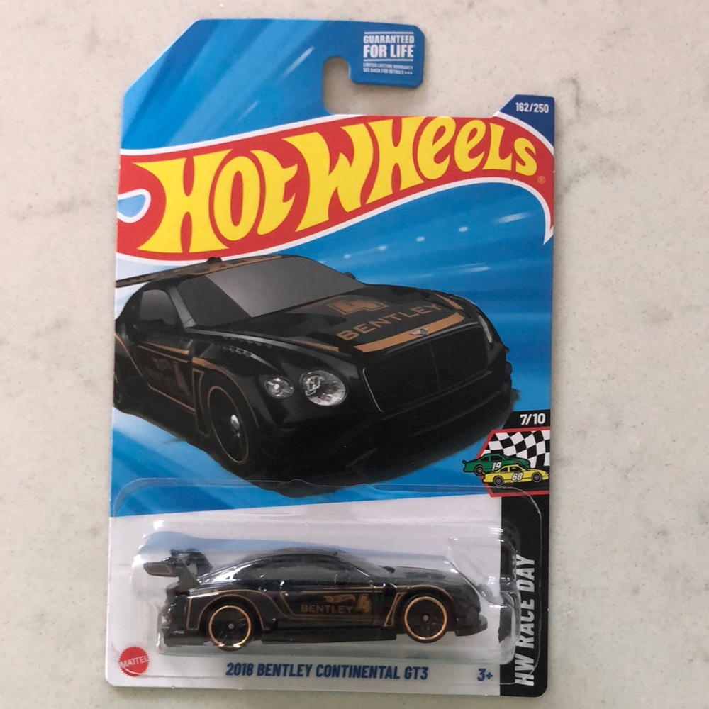 2018 Bentley Continental GT3 Toy Car - Black and Gold